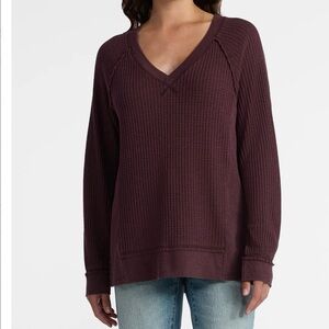 Time and Tru Women's Burgundy Waffle V neck Top
